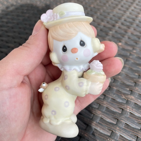 Precious Moments #12238/D” Clown Figurine (1984) - Picture 7 of 15